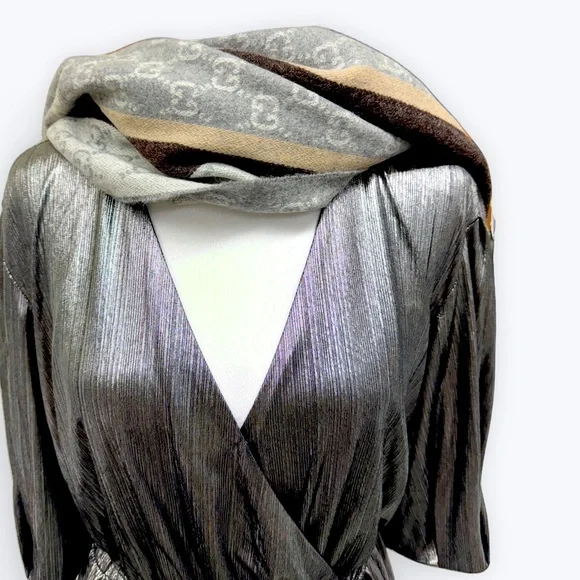 Auth Gucci Grays GG Supreme Monogram Cashmere Wool Blend Muffler Scarf Stole